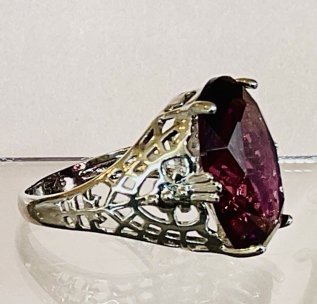 ALEXANDRITE RING – Lab Created – Oval Cut – 18x13mm Or 14.2ctw – .925 SS !!!
