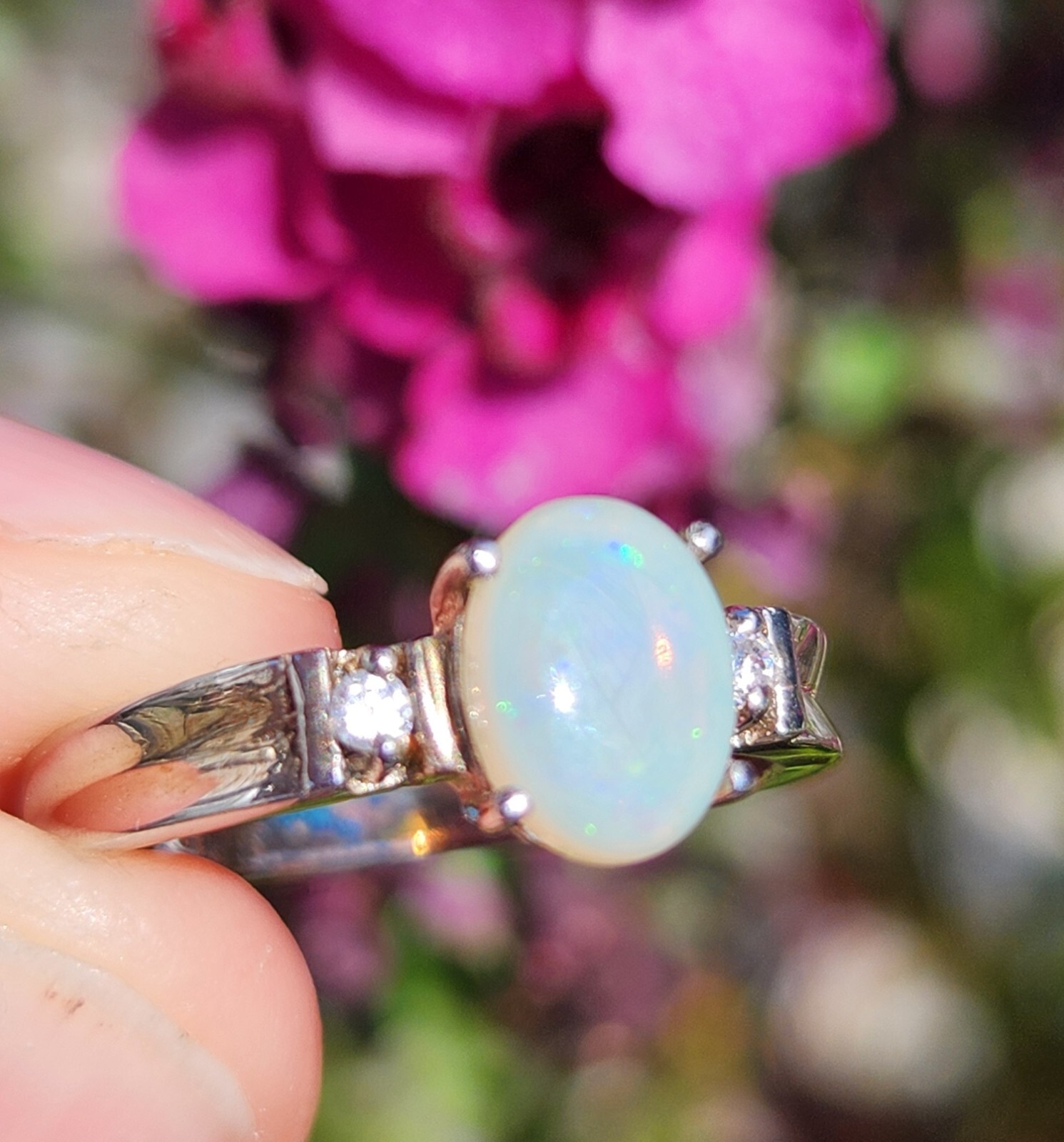 Opal Ring Silver .925 band prong setting approx size 8 / 56-58mm