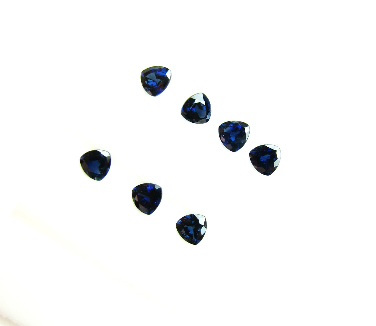 Natural Loose Gem Trillion Blue Sapphires 3.34 Cts Tol, 7 Pcs 4.5×4.5 MM LxW