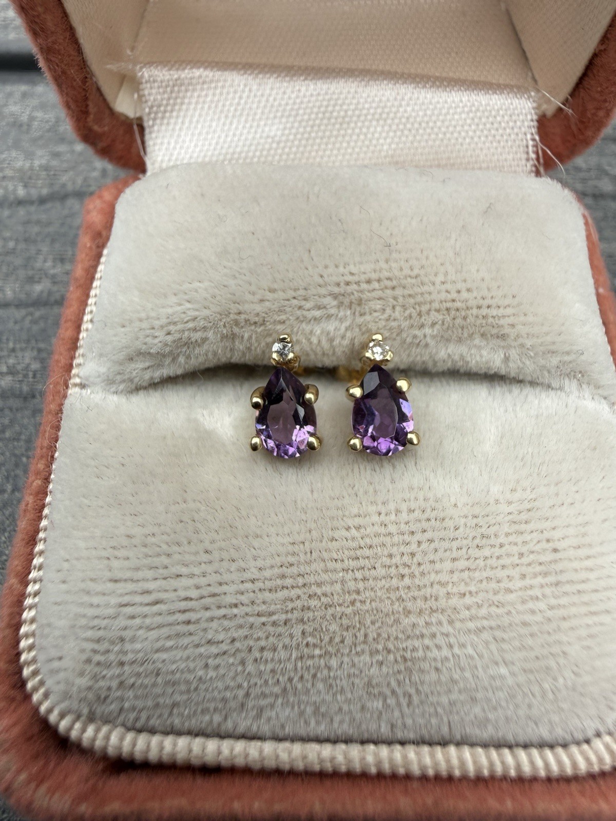 Vintage 14k Yellow Gold .50ctw Amethyst And Diamond Pear Teardrop Stud Earrings