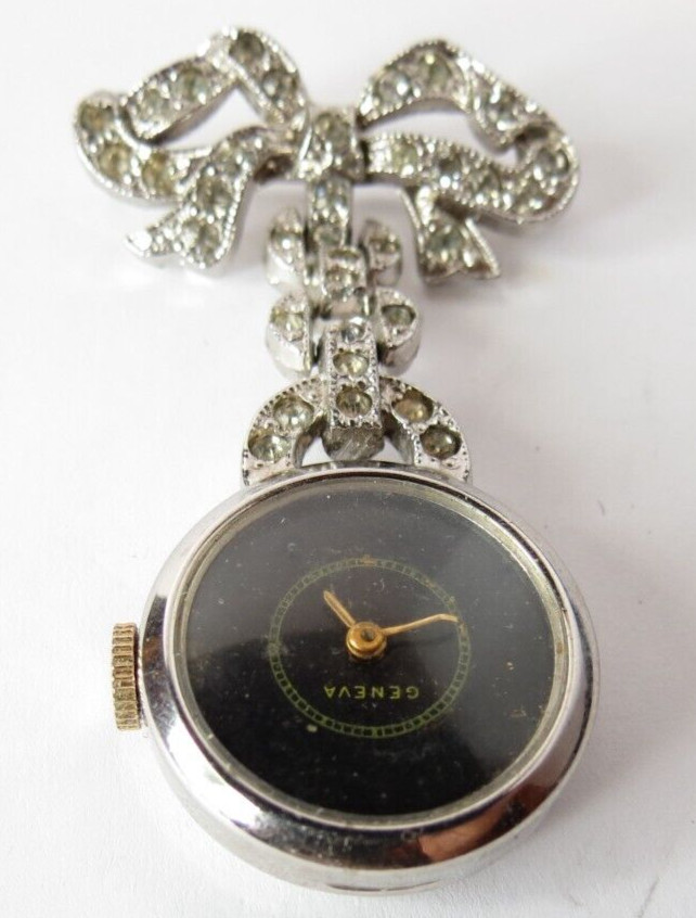 VINTAGE WOMEN GENIVA PIN BROOCH 7’J WATCH BLACK DIAL MANUAL WIND RINESTONES RUNS