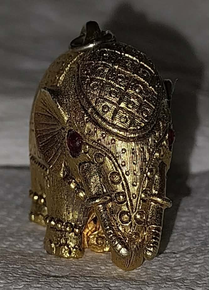 Vintage 1960s Tiny Tusker Elephant Solid Perfume Compact Pendant Necklace Locket