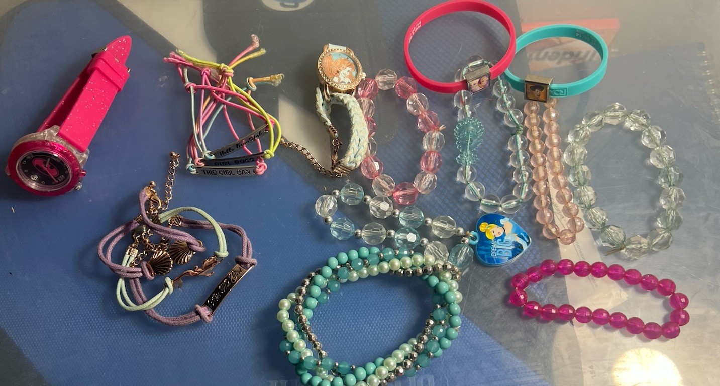 Unisex Kids Fashion Jewelry Mixed Lot Bracelets Charms & Wristwatch