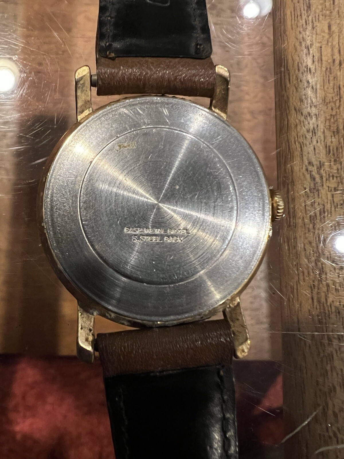 Vintage Timex Marlin Men’s Date Watch 16560 02576 Gold Mechanical Leather Band