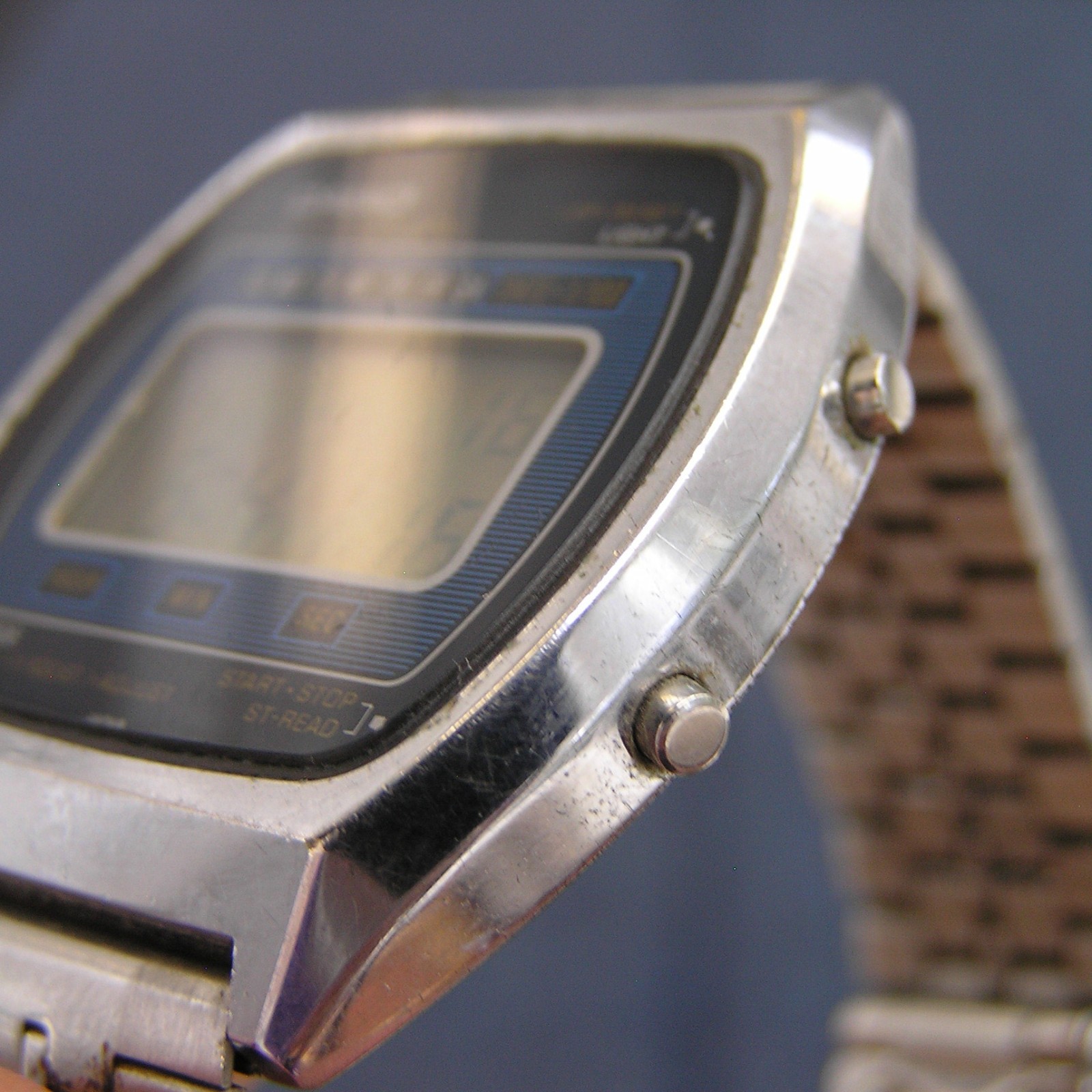 Vintage 80s CASIO 110QS-37 Chronograph Silver Digital Watch 1980 Japan Imported