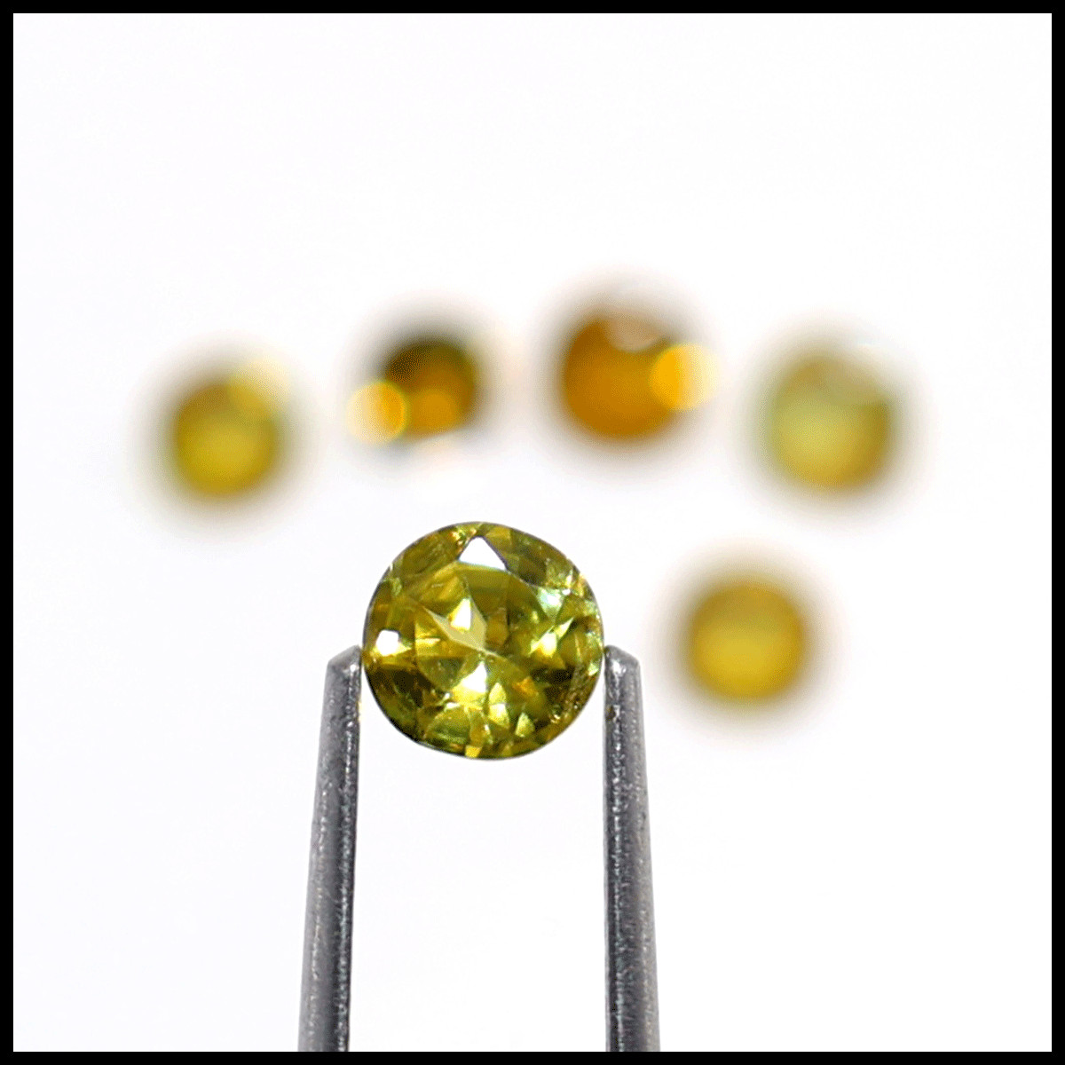 6 PC Natural Sphene Titanite Hi-Quality 4.4mm-5mm Round Faceted Cut Gemstone Lot