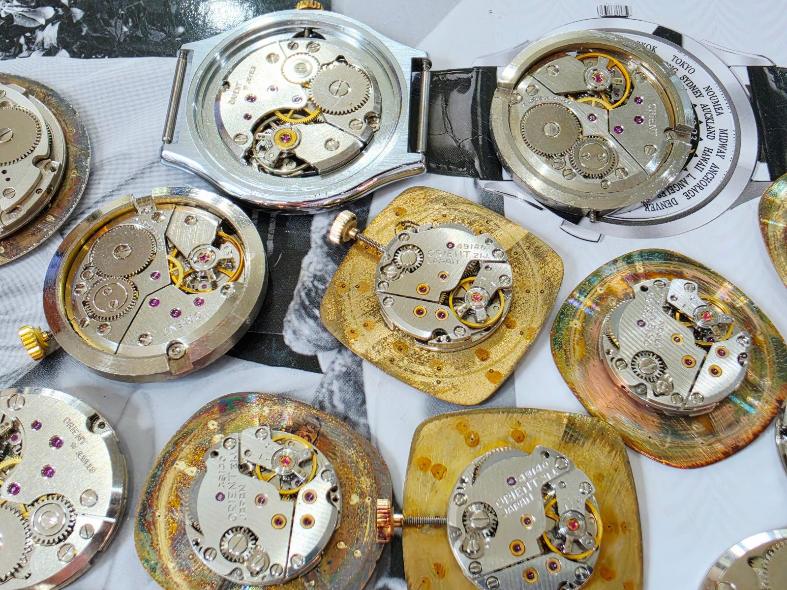 Lot 20 orient movement 49140 230 20326 eta 7001 7040 winding for repair or parts