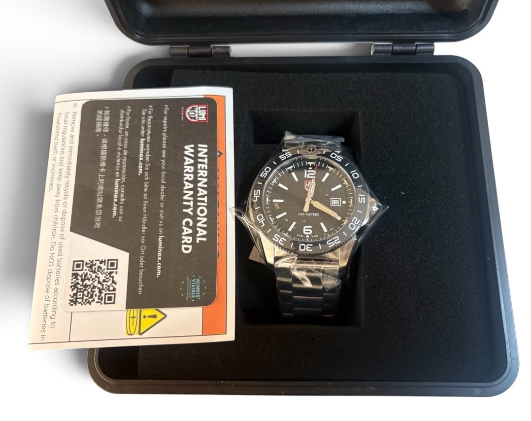 Swiss Luminox Pacific Diver Men’s Stainless Black Dial Tritium Watch XS.3122M.1