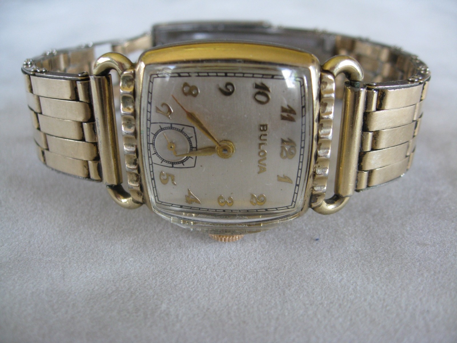 Vintage 1952 Working Bulova Men’s Director Watch 15 jewels/Swiss 10BT movement