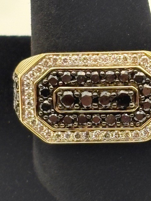 Black & White Diamond Ring 10K Yellow Gold Size 12 Natural IR, Great Investment