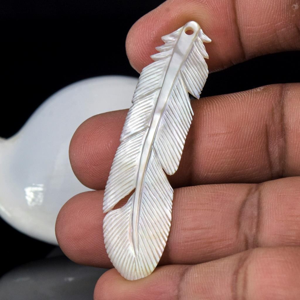 Bird Feather Carved Mother of Pearl Shell Pendant Jewelry Making Supply 1.95g