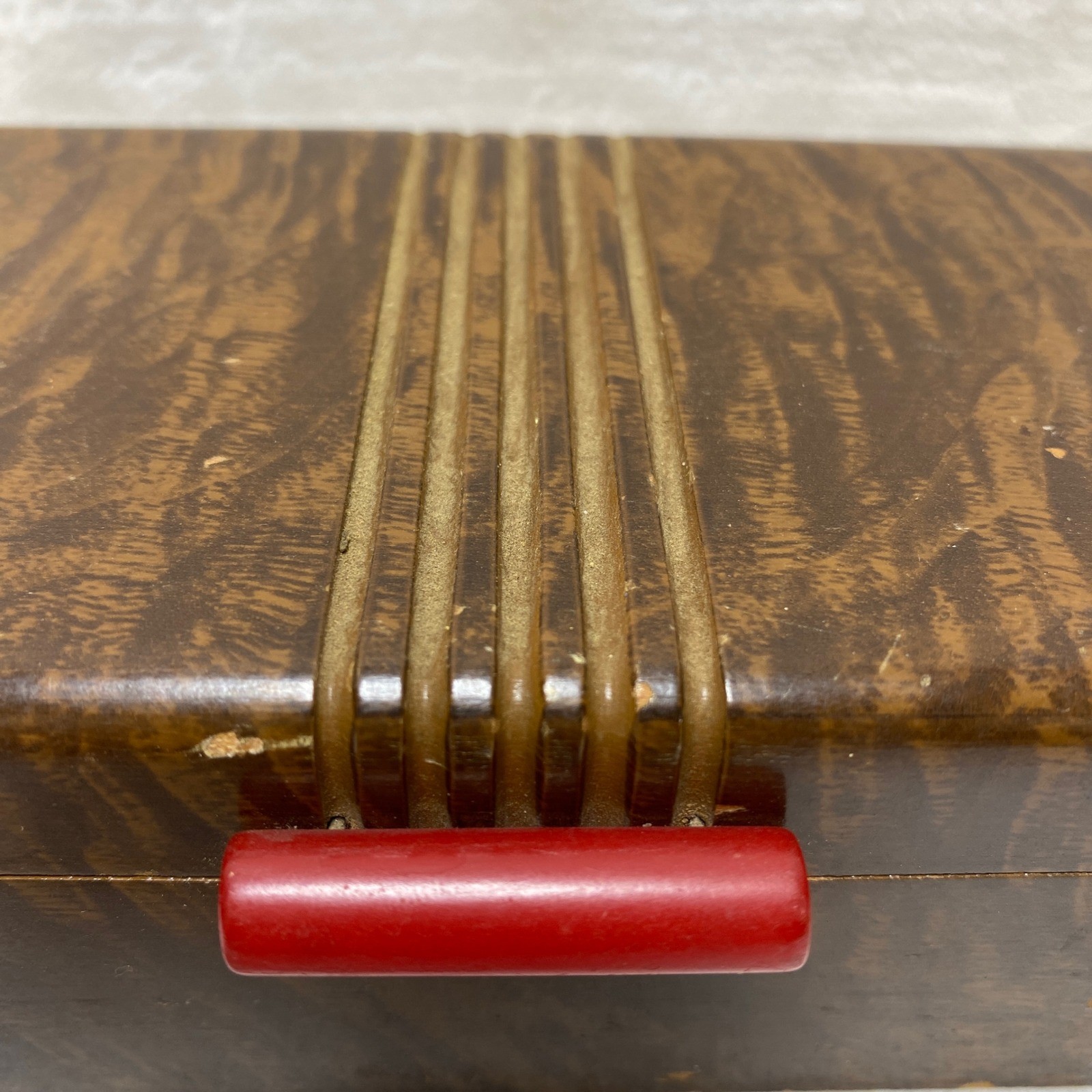 Vintage Bakelite Red Handle Wood Grain Jewelry Trinket Box Art Deco Storage