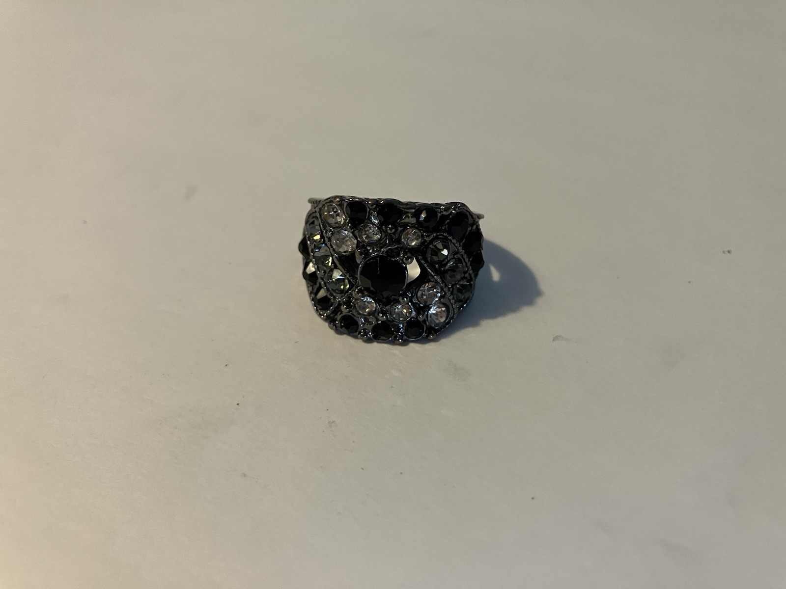 Brown Metal Cocktail Ring With Black & White Stones Size 7