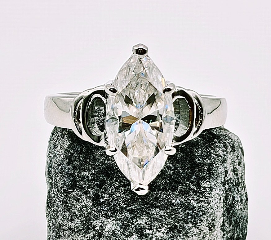 Rare 2.75 Ct Marquise Cut Certified Treated White Diamond Ring In 925 Silver