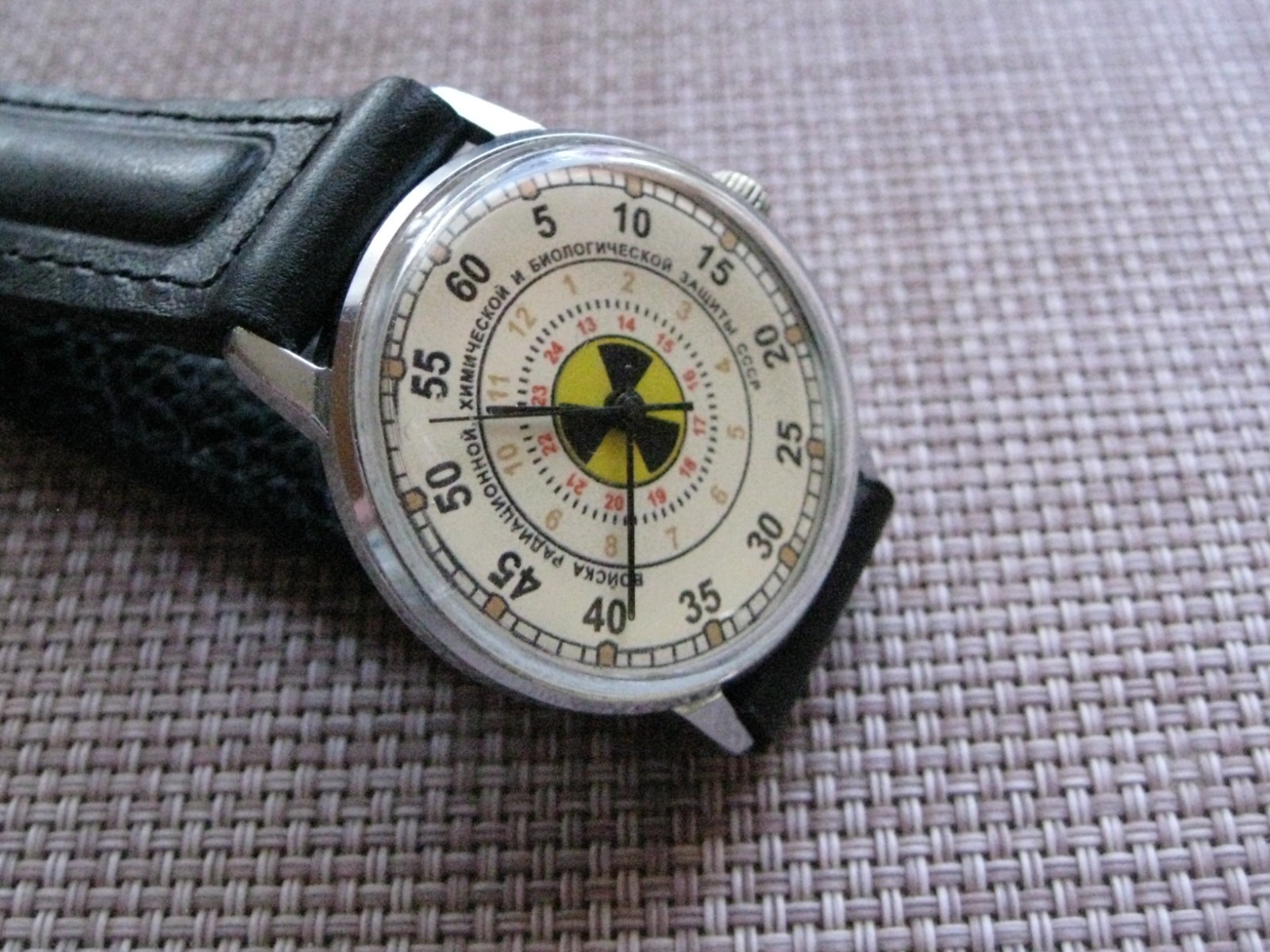 Wrist Watch vintage Raketa 2609.HA Radiation troops, Soviet Military watch