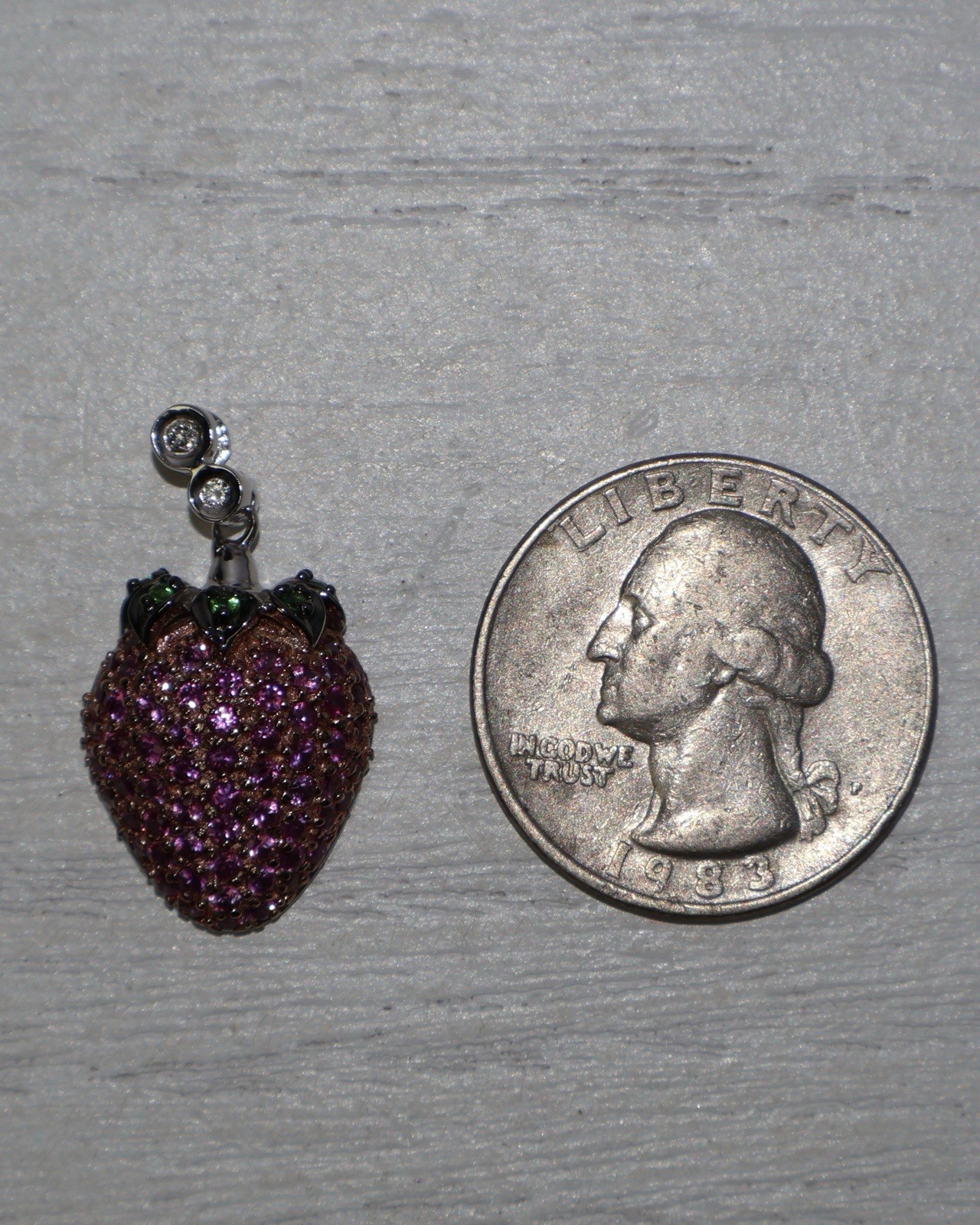 14k White Gold Strawberry Pendant 3.75G / 1in
