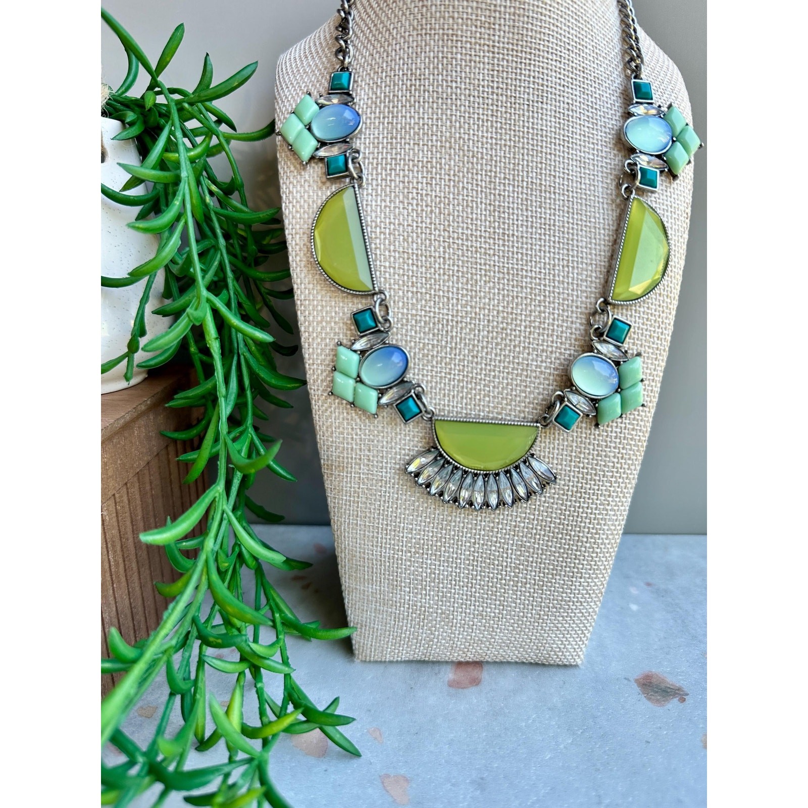Lia Sophia Art Deco Style Statement Necklace | Y2K | Glass and Silver Metal