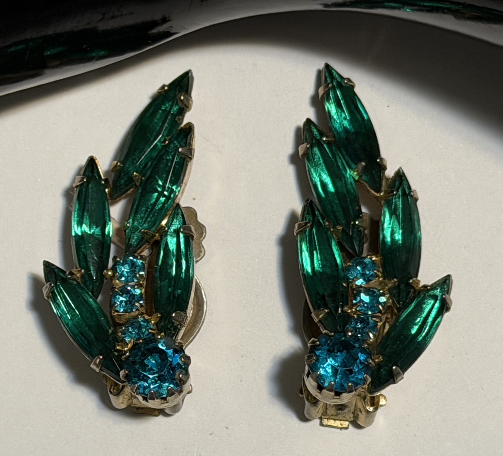 Vintage Unsigned Sherman ? Green & Teal Navette Rhinestone Clip On Earrings