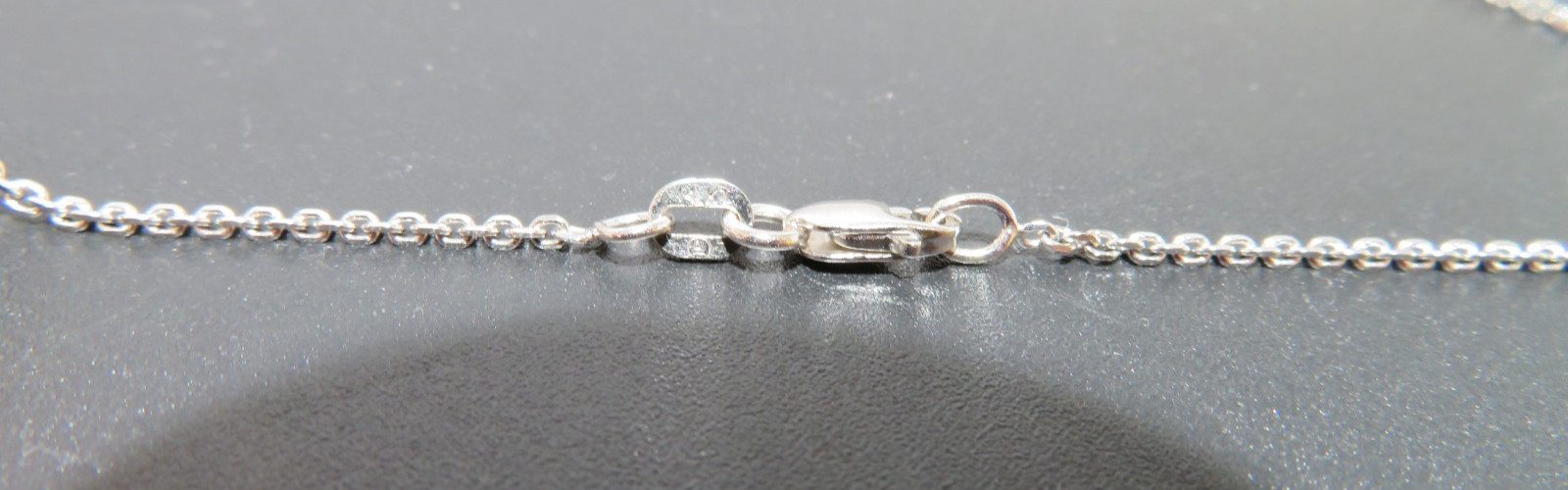 14K WG THIN LINK CHAIN 20″ LONG 0.91 MM THICK 2.90 grams (AI-2641)