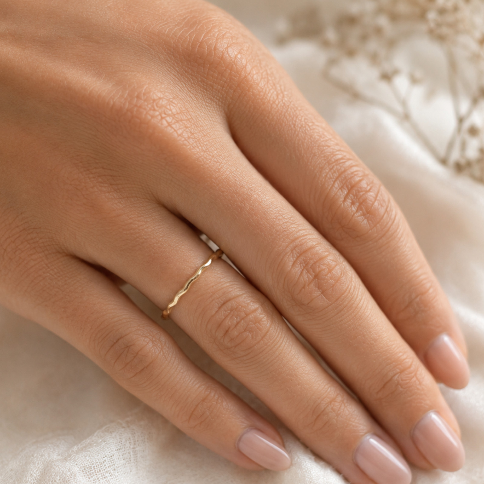 9ct solid Gold Wave stacking Ring Fully hallmarked size J 1/2 BNWT