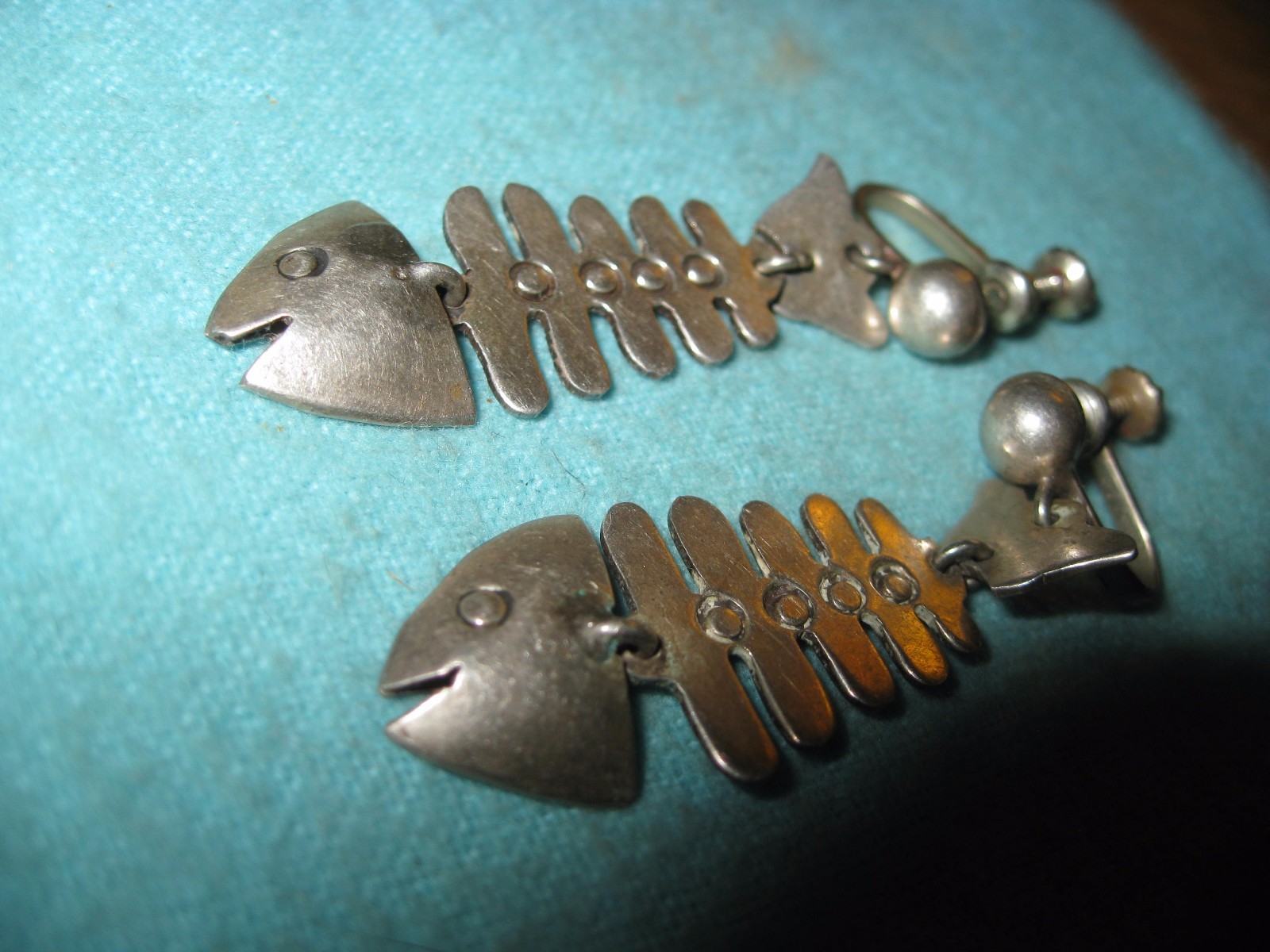 Taxco Silver Fish 1 1/2″ Earrings signed OO with Eagle 110 Antonio Pineda style