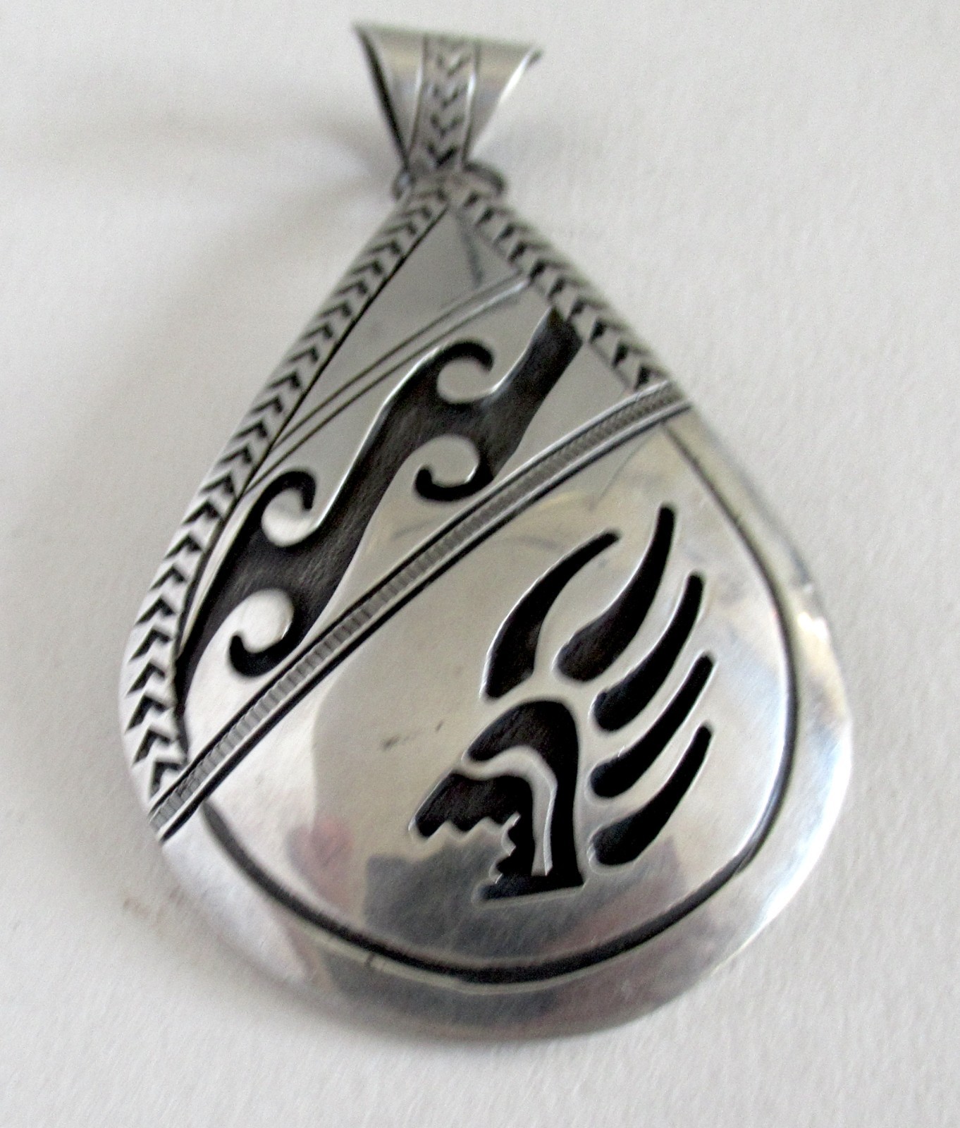 UNISEX STERLING NAVAJO LARGE PENDANT by K, 2 3/4 INCHES, 18.5 GRAMS