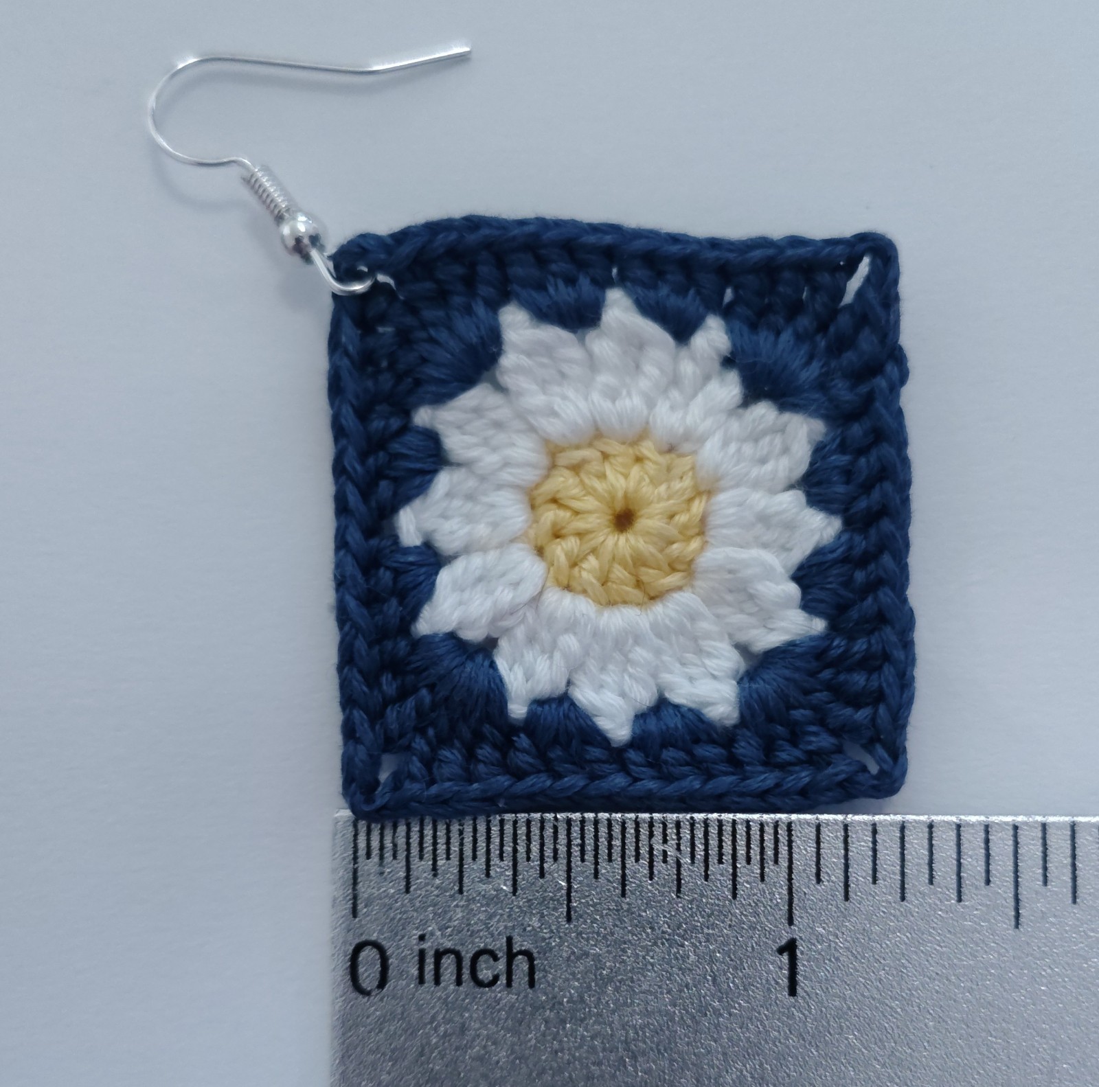 Crochet Daisy Earrings (Dark Blue)