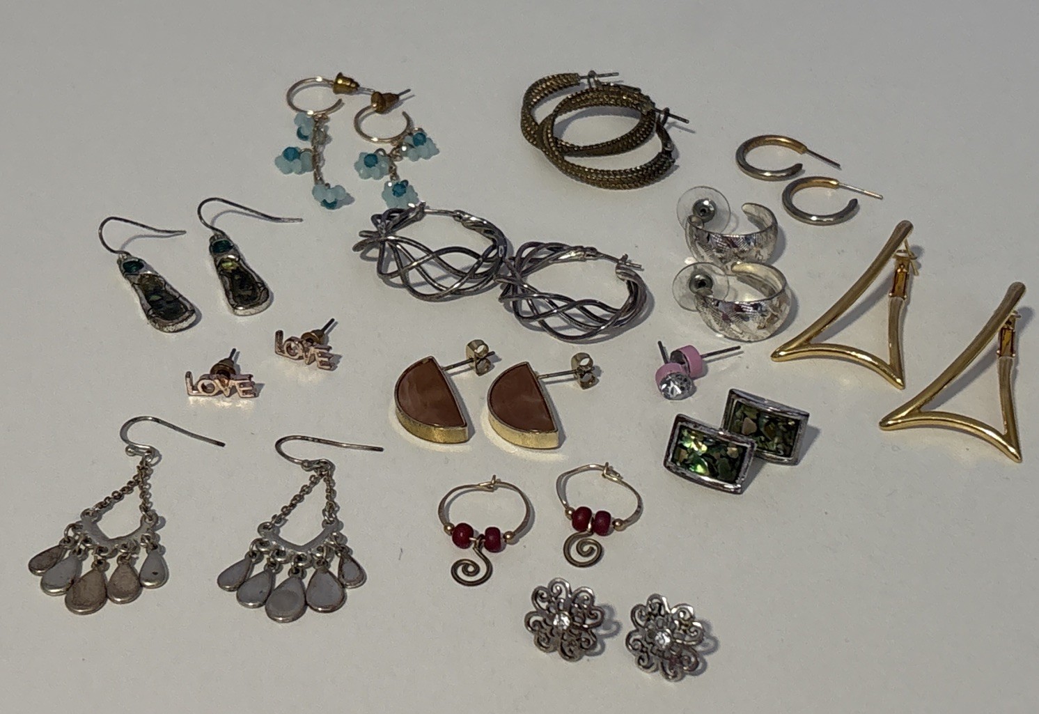 Lot of 14 pairs Pierced Earrings Silver & Gold Tone Hoops Stone Dangles Variety