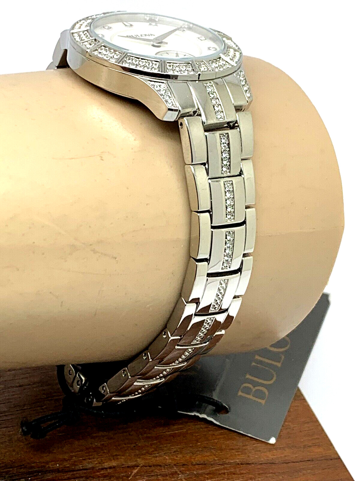 Bulova Women’s Watch 96L291 Quartz White Mother of Pearl Dial Crystal Accent