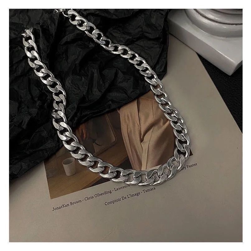 Male and female silver hip-hop circular chain necklaces Cuban necklace