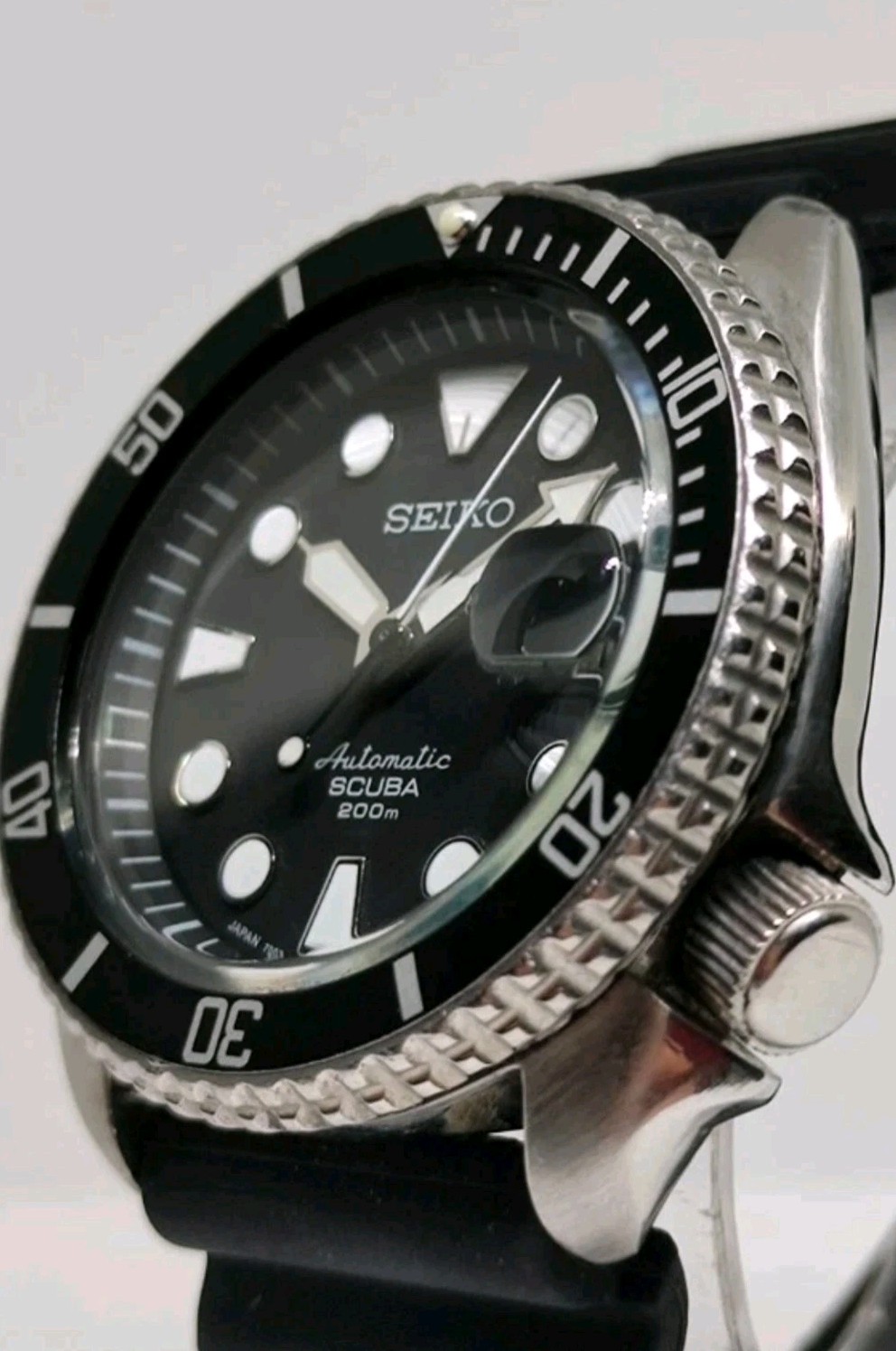 BEAUTIFUL SEIKO DIVERS 7002-700A BLACK SUMO DIAL AUTOMATIC MENS WATCH 9D0550