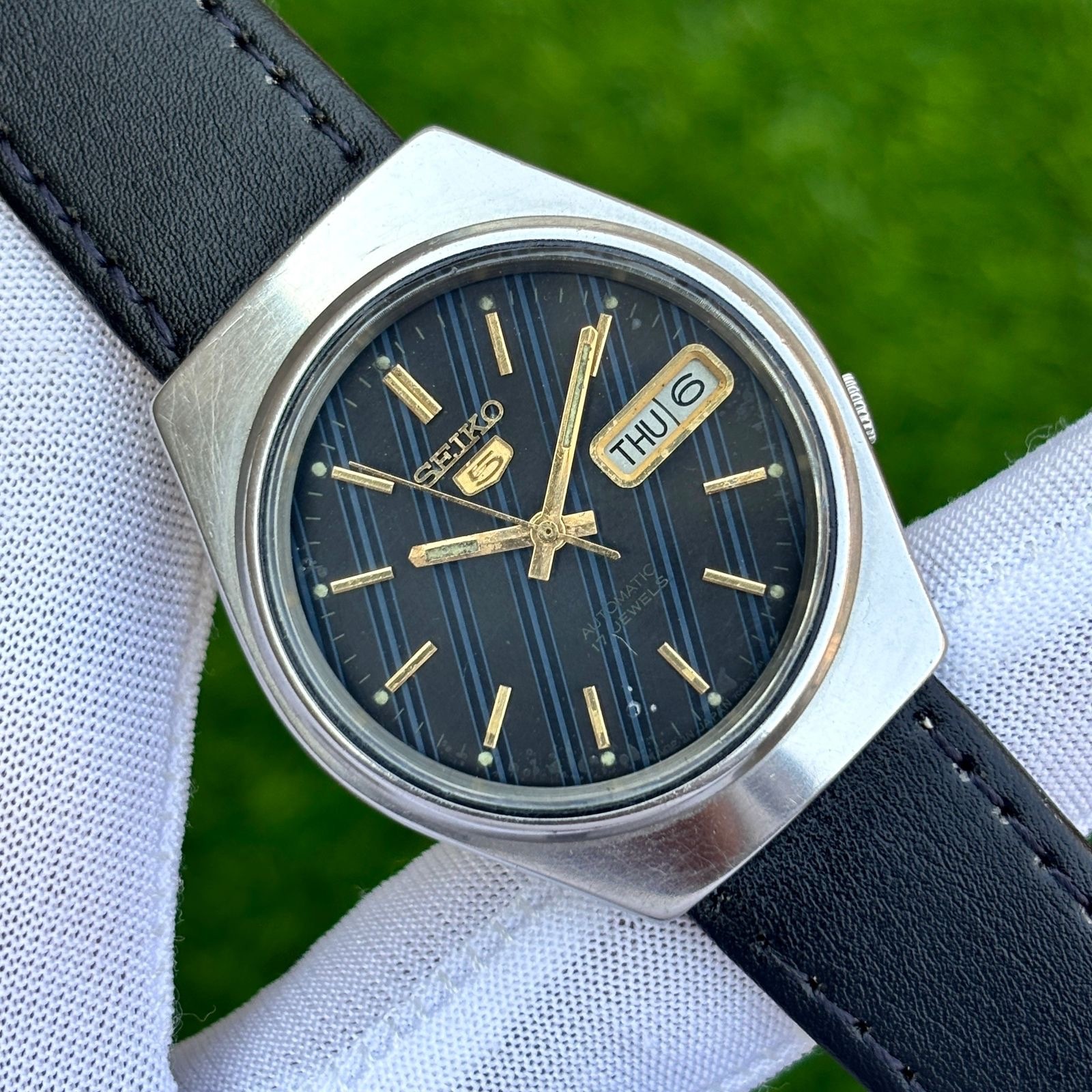 Vintage Seiko 5 Elegant Pattern Dial Automatic Japan Made Men’s Watch 7009-7031