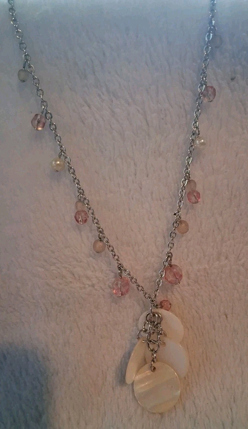 Cookie Lee Mother of Pearl Shell Necklace Pink Crystal Bead Short Statement 18″