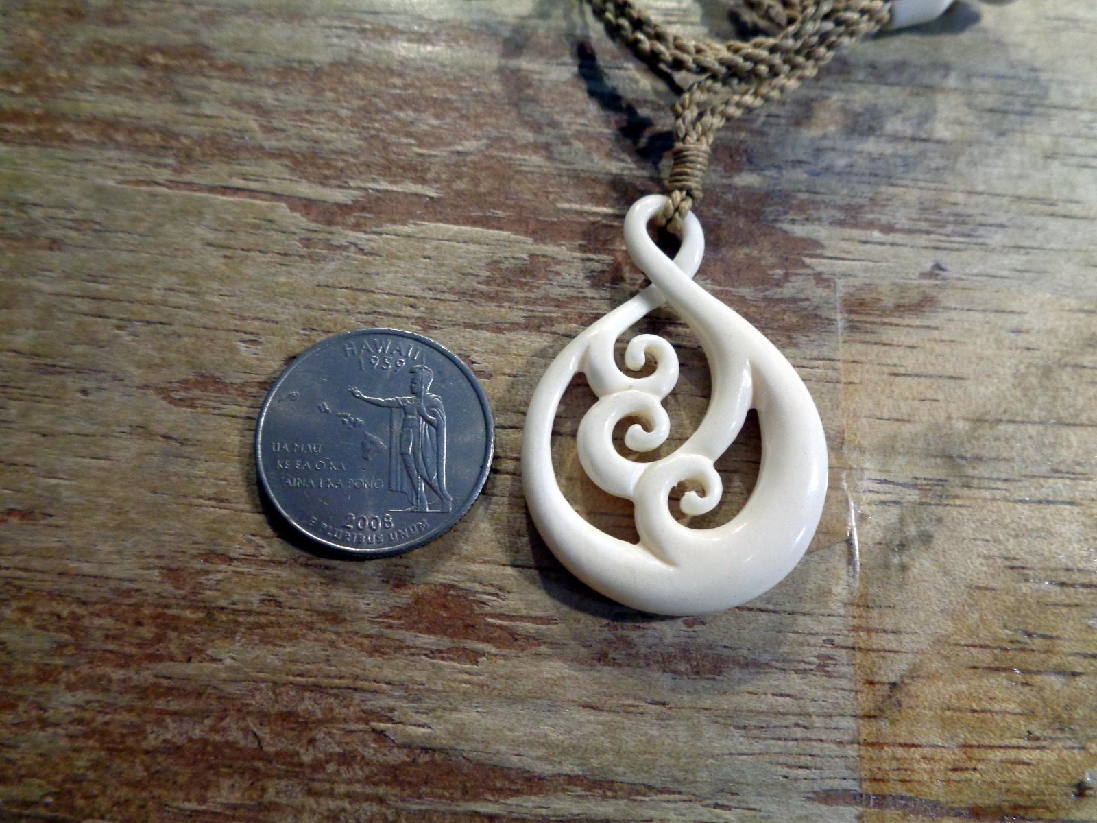 31MM HAND-CARVED WATER BUFFALO BONE MAORI WHAKAHOUNGA 3D TWIST KORU NECKLACE #2