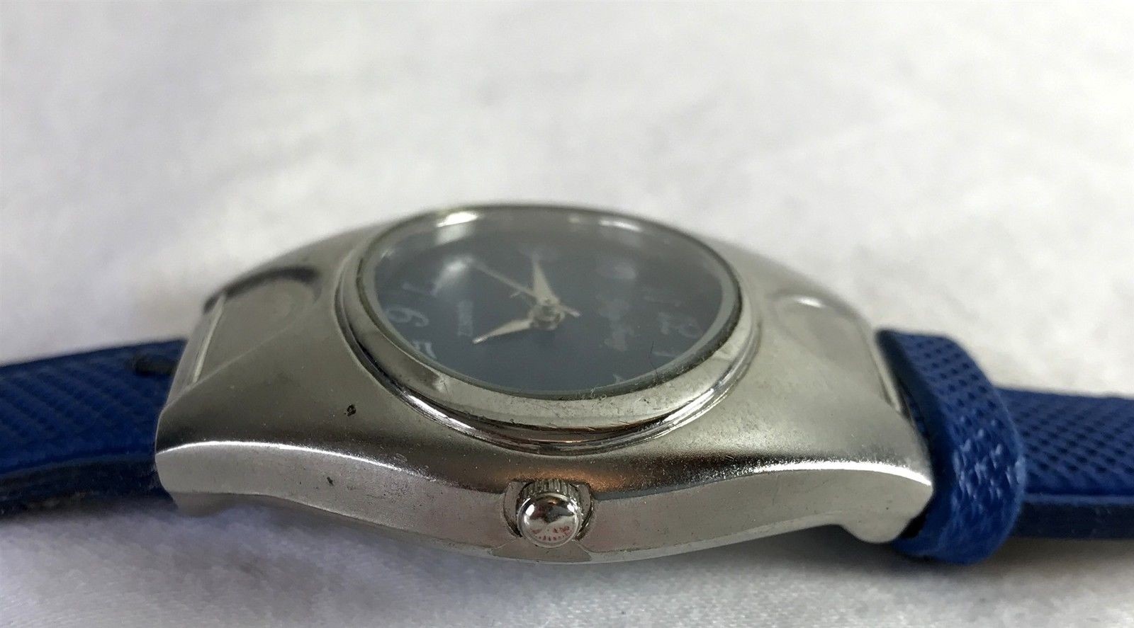 Jing Fang Battery Operated Fashion Quartz Watch LR626 Cell Type (Loose back)