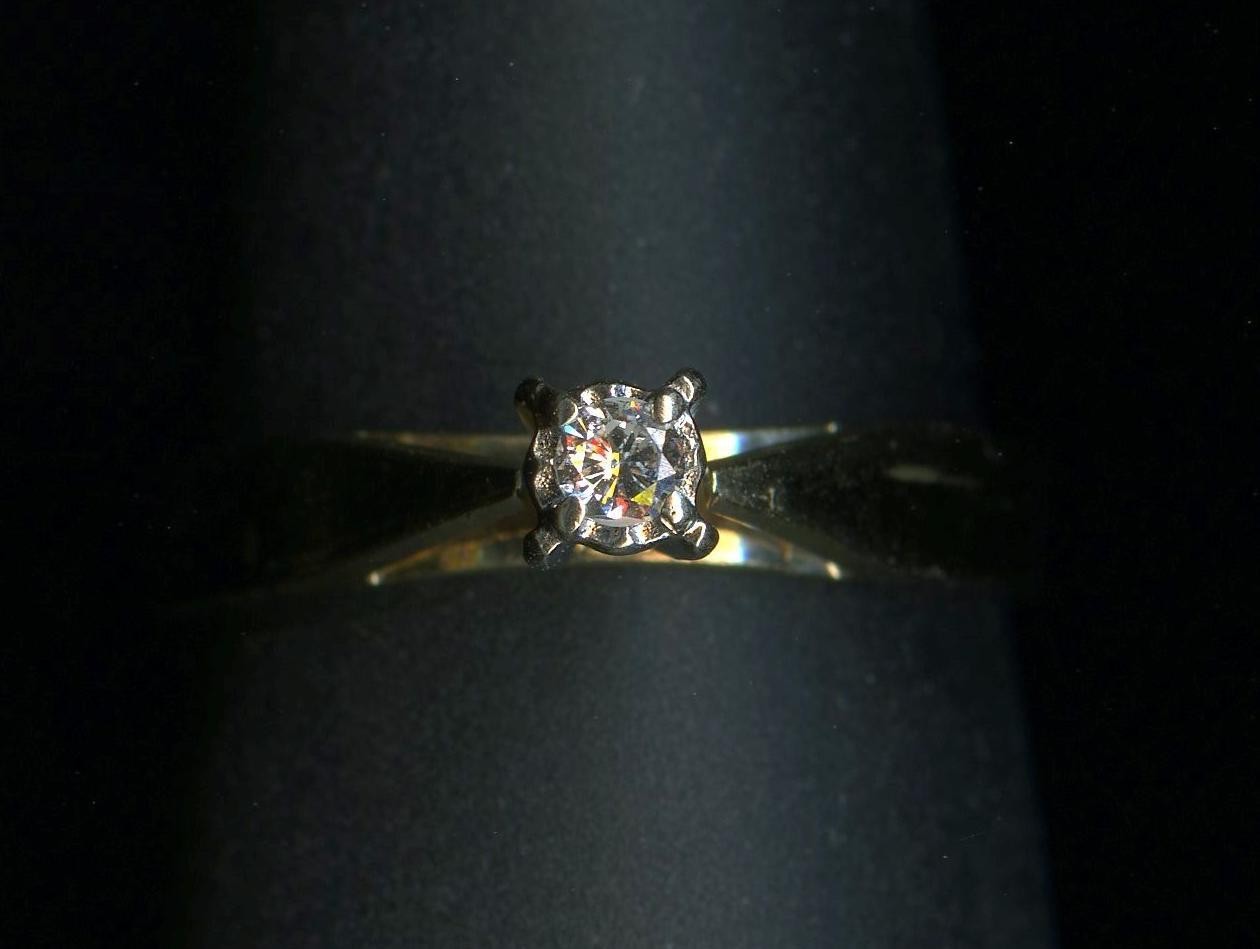 10K 2.37 Gram Sz 6.5 Solid Yellow Gold 2.75mm Natural Diamond Solitaire Ring *TQ