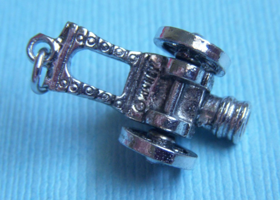 Vintage Kinney cannon silver tone charm