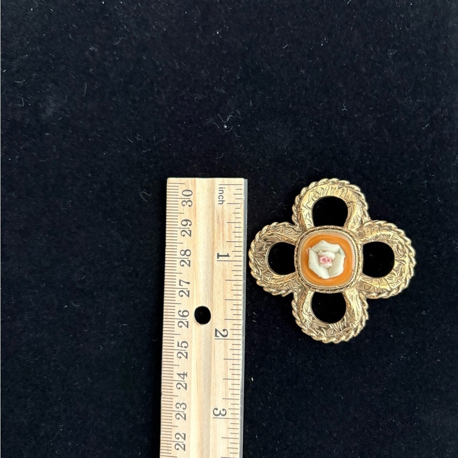 Vintage 1928 2×2 inch Porcelain Rose Brooch Pin