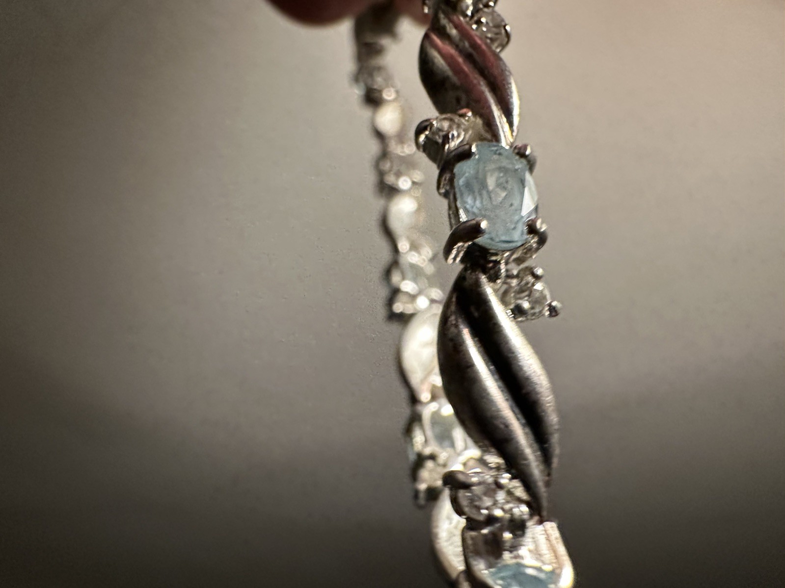 Silver Topaz Tennis Bracelet 8” great condition estate sale find