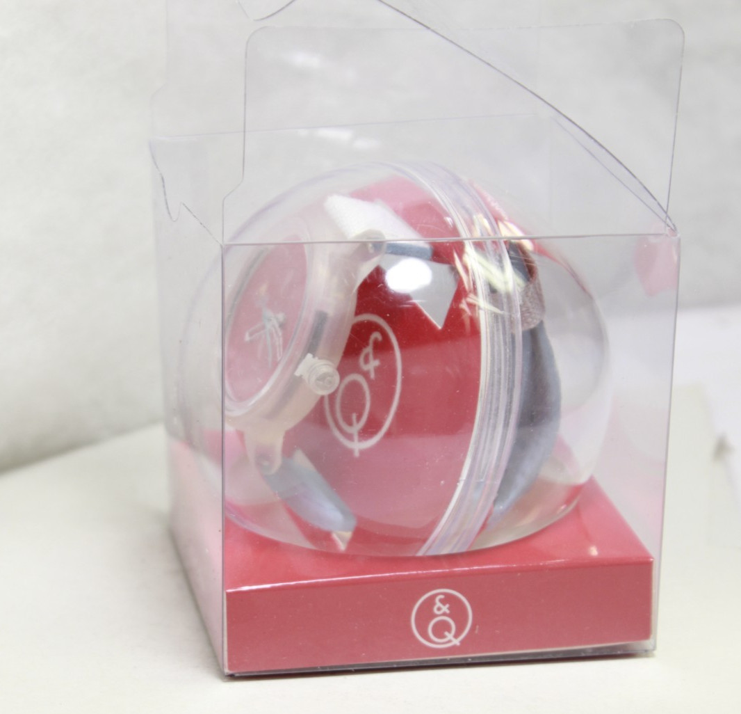 Q &Q JAPAN Waterproof Unisex Kids Analog Quartz Watch/ RED WHITE BLUE