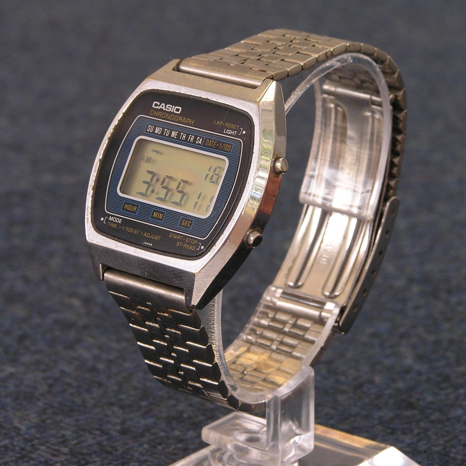 Vintage 80s CASIO 110QS-37 Chronograph Silver Digital Watch 1980 Japan Imported