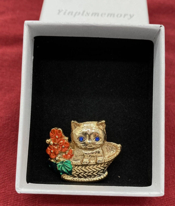 Vintage (1970’s) “Cat In A Basket” Sapphire & Rhinestone, Eyes & Gold Tone