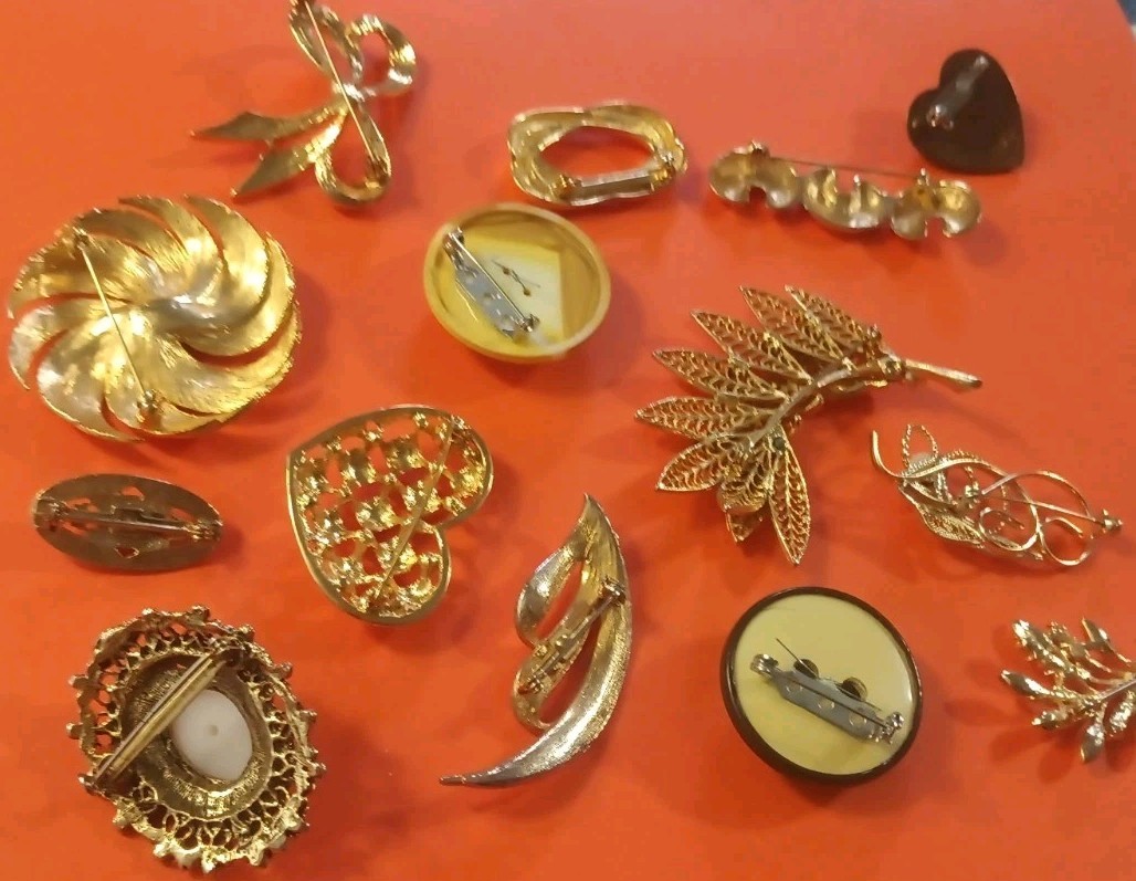 Vintage Brooch Pin Lot 14 Unique Variety Costume Jewelry As Pictured