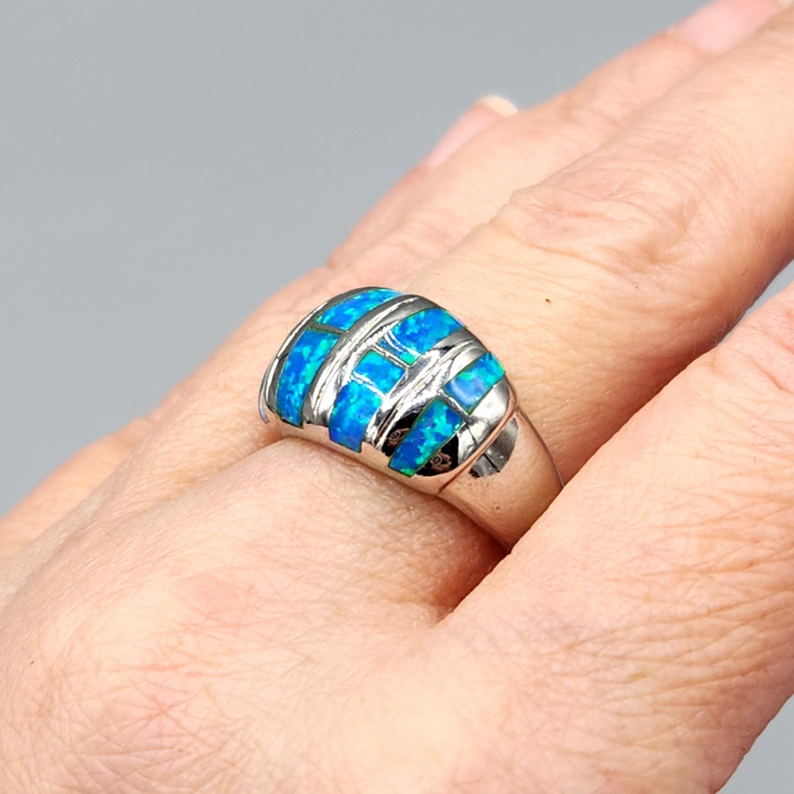 Sterling Silver Blue Lab Opal Inlay Domed Bezel Ring Size 8 5.5g