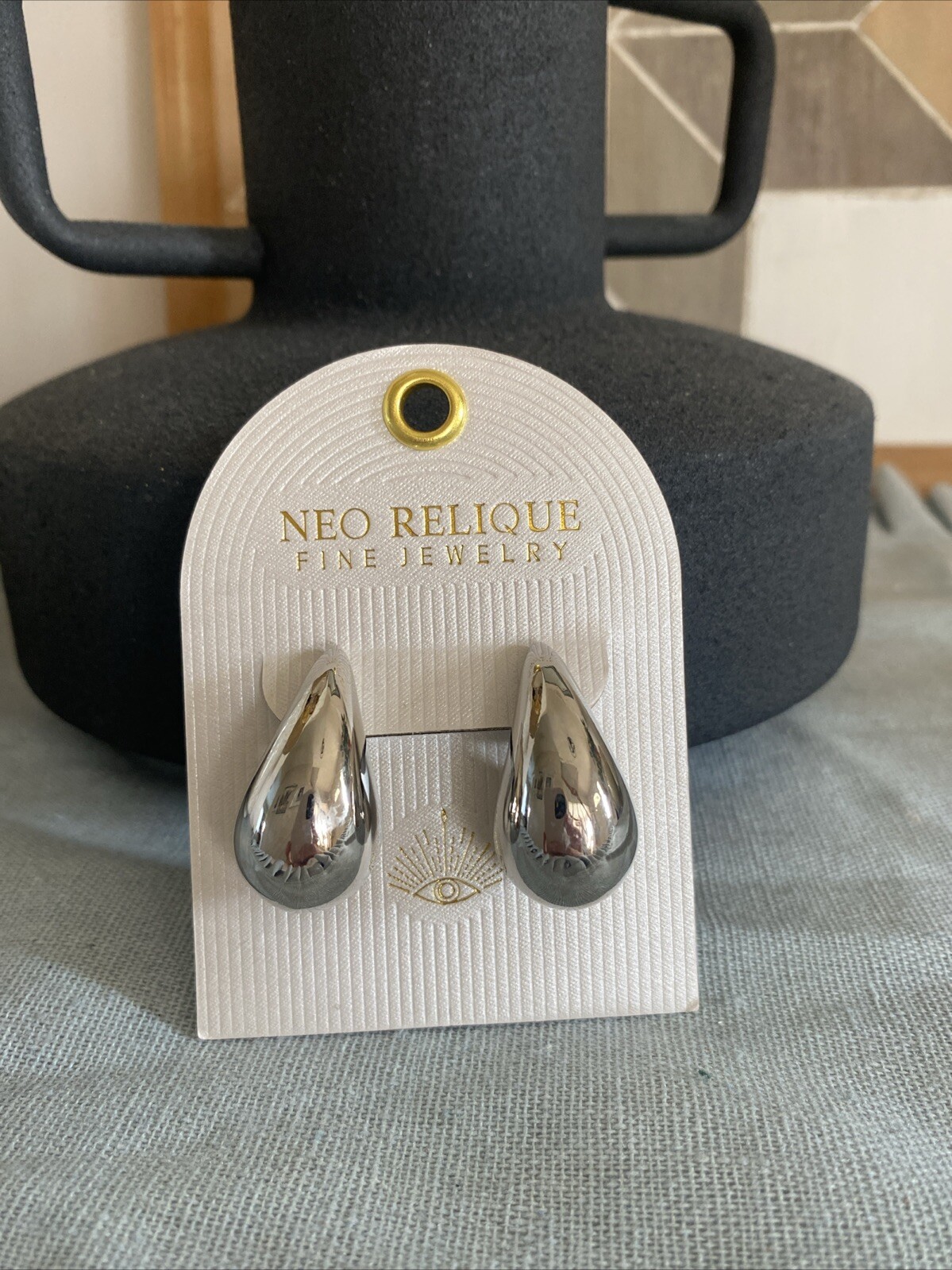 Neo Relique Earrings Shiny Silver Chunky Thick Teardrop Stud Modern Classic NEW