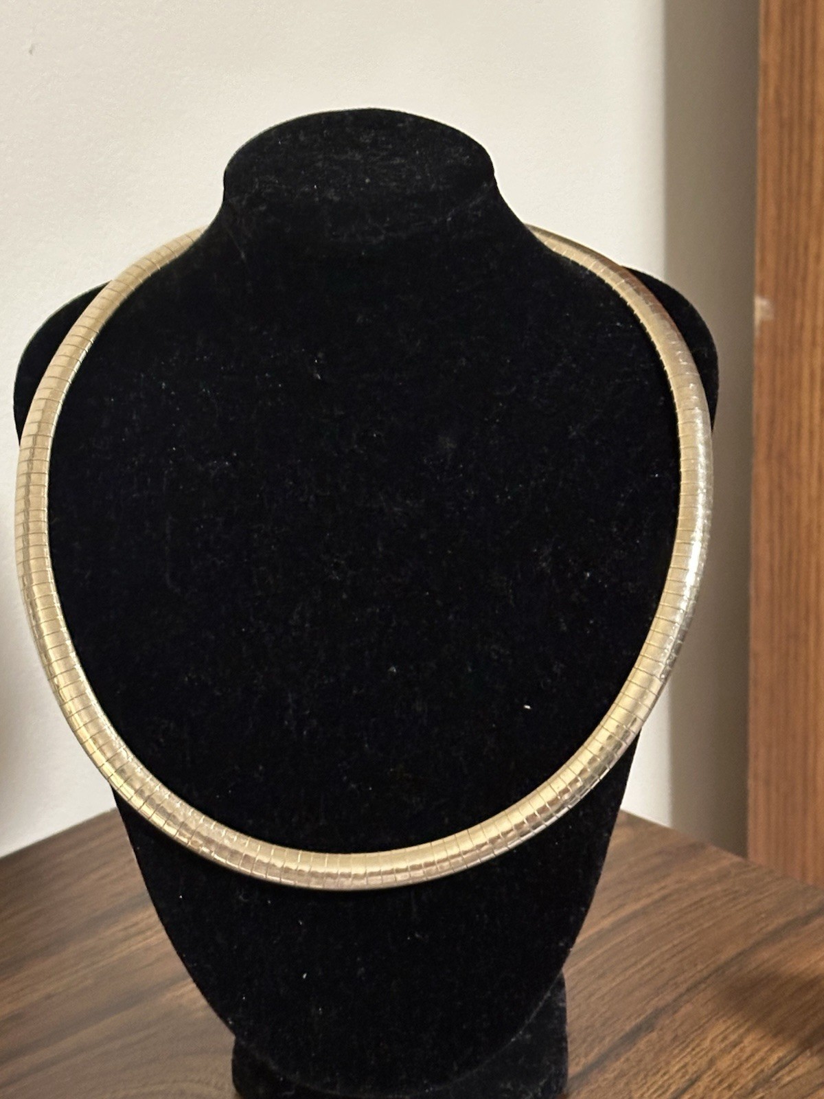 Goldtone OMEGA Necklace 18 Inches Long 1/4 Inch Wide Great Condition Vintage 80s