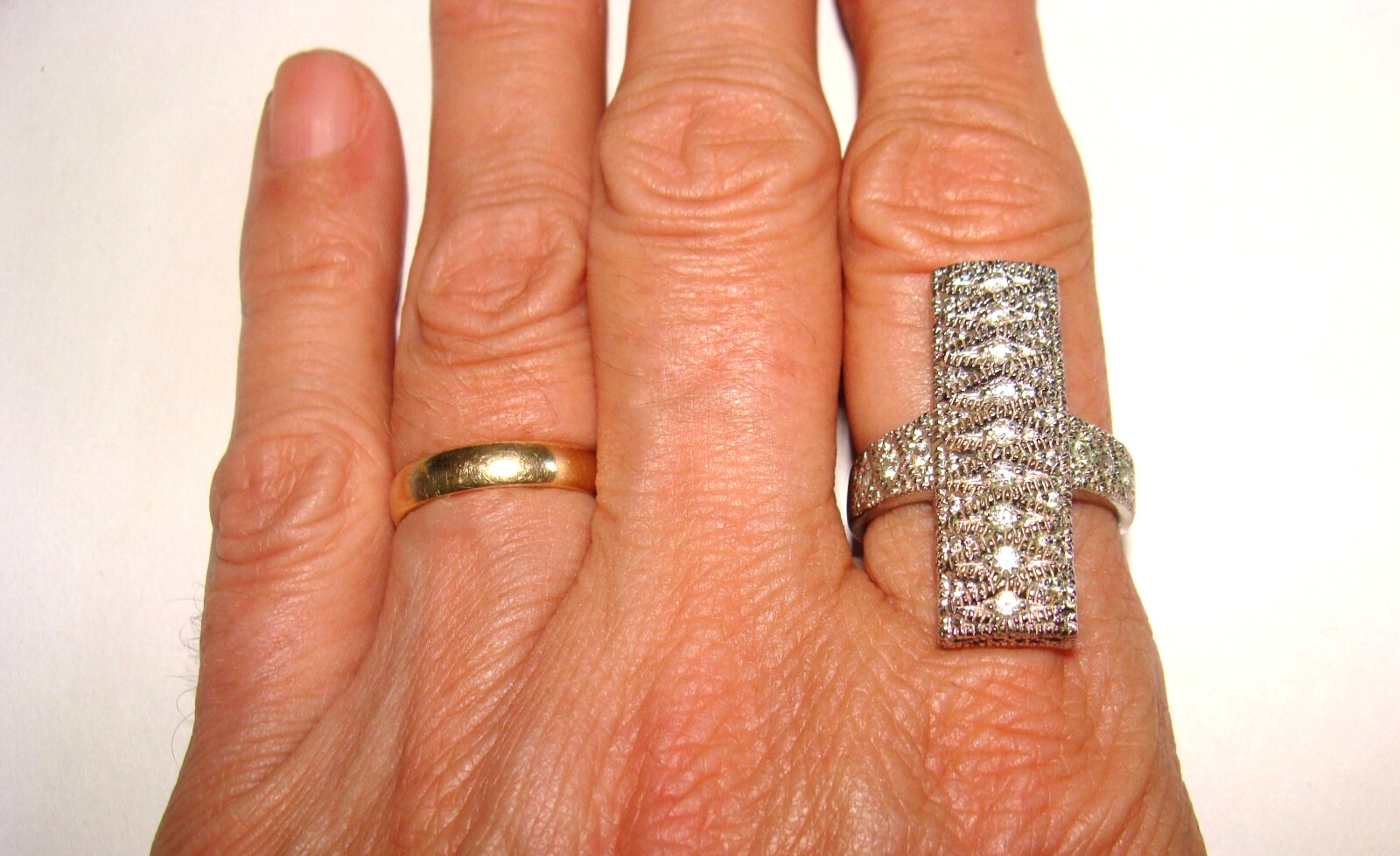 Designer Deco STYLE 5.5g Sterling Silver Multi CZ Textured Elongated Ring 7.25