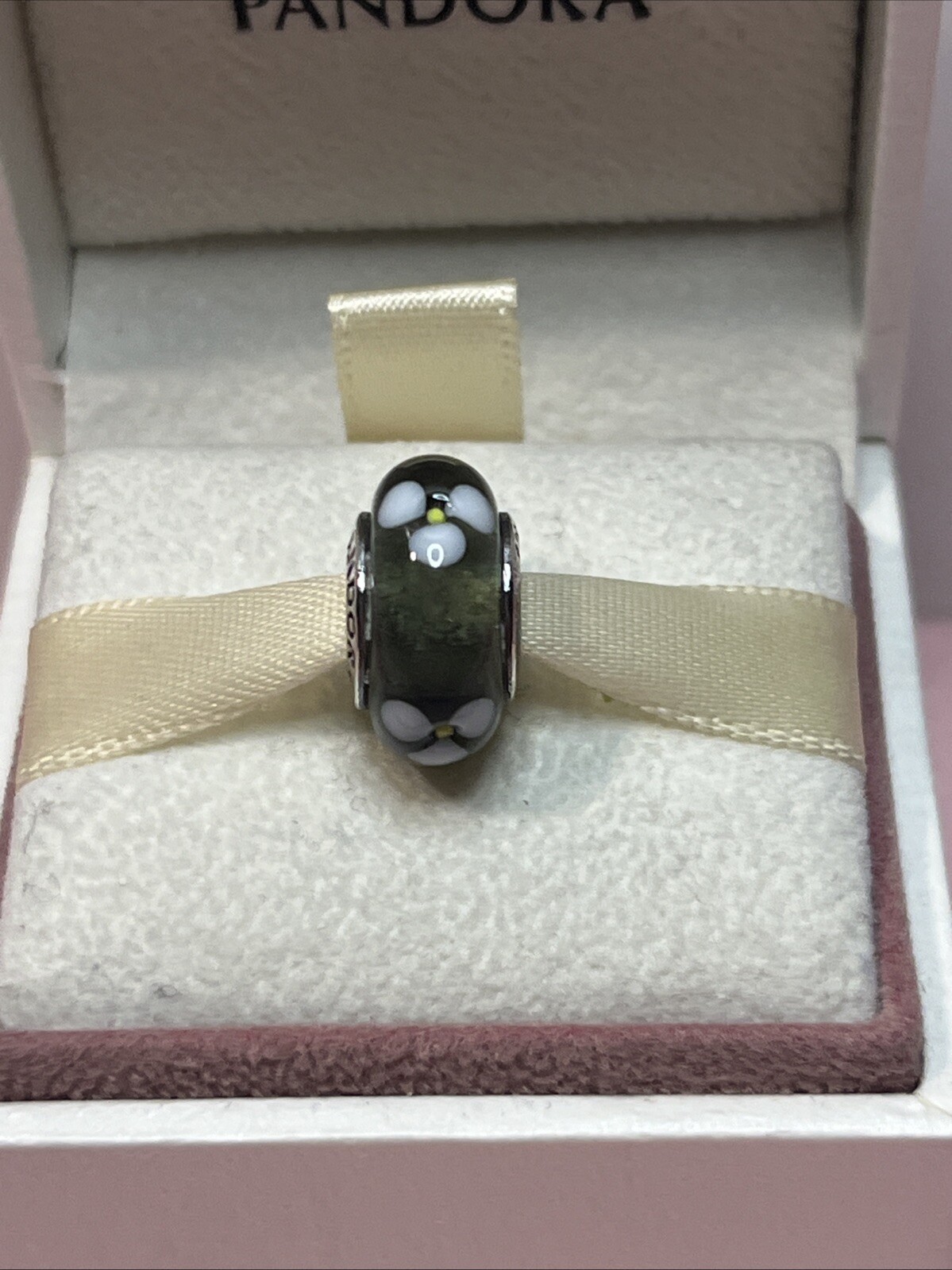183A NWOT AUTH PANDORA SS BLACK FLOWERS MURANO GLASS CHARM #790604 RETIRED!