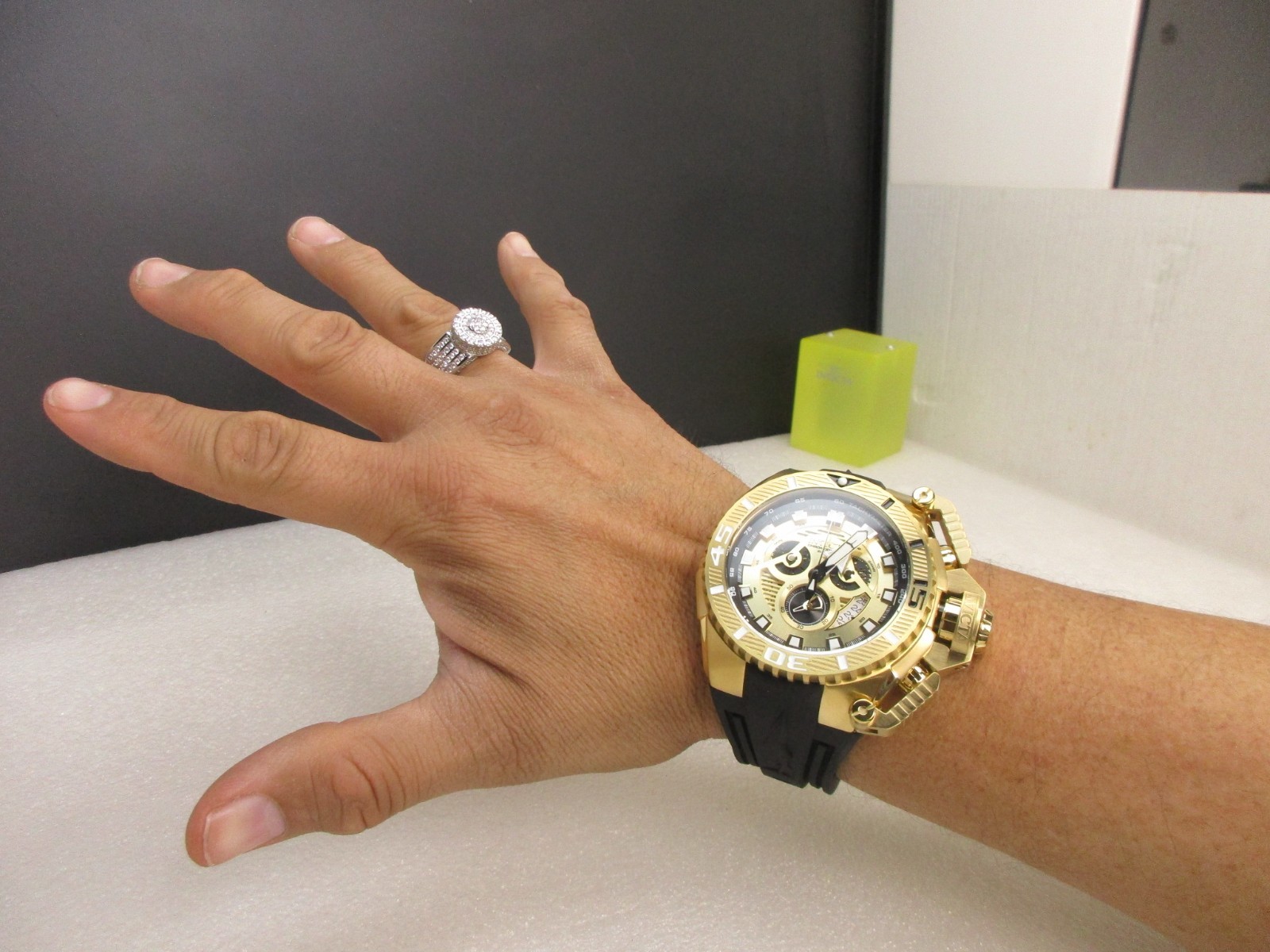Invicta Sea Hunter full size Men’s Watch 57/69mm Gold tone 49610