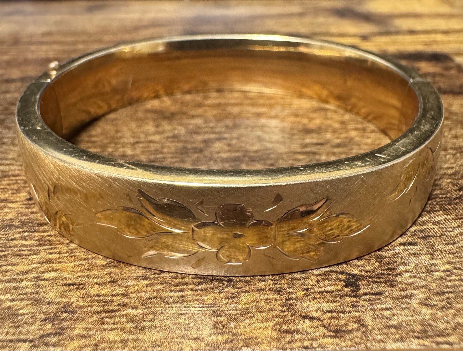 Vtg VICTORIAN 12K GOLD FILLED BANGLE BRACELET FM CO Finberg Manufacturing